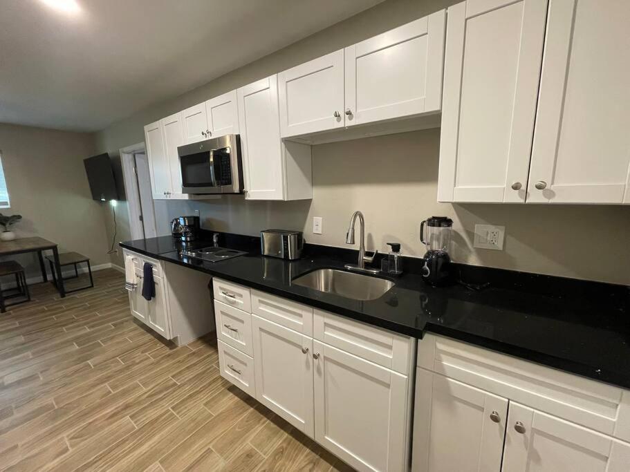 New Stylish Midtown With One Bedroom Phoenix Exterior photo